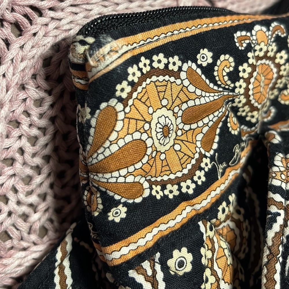 Vera Bradley Retired Cafe Latte Morgan Zipper Tote - Picture 6 of 6